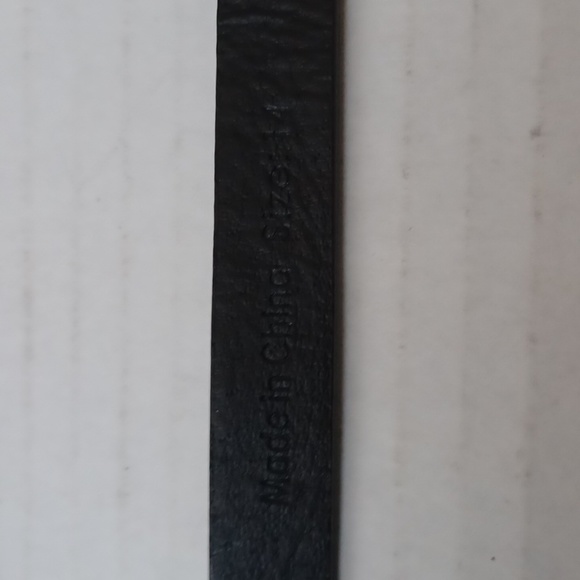 $4 Add-on Thin Black Heart Buckle Belt - Youth Size (14) - Picture 6 of 6